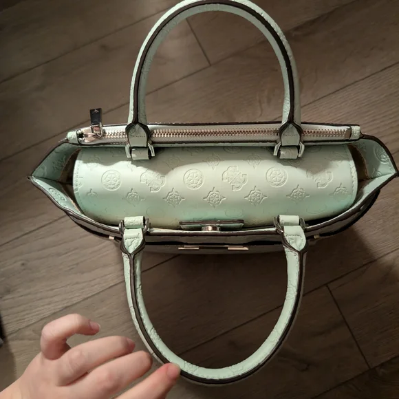 Guess MINT Handbag and Wallet Set - Picture 2 of 7